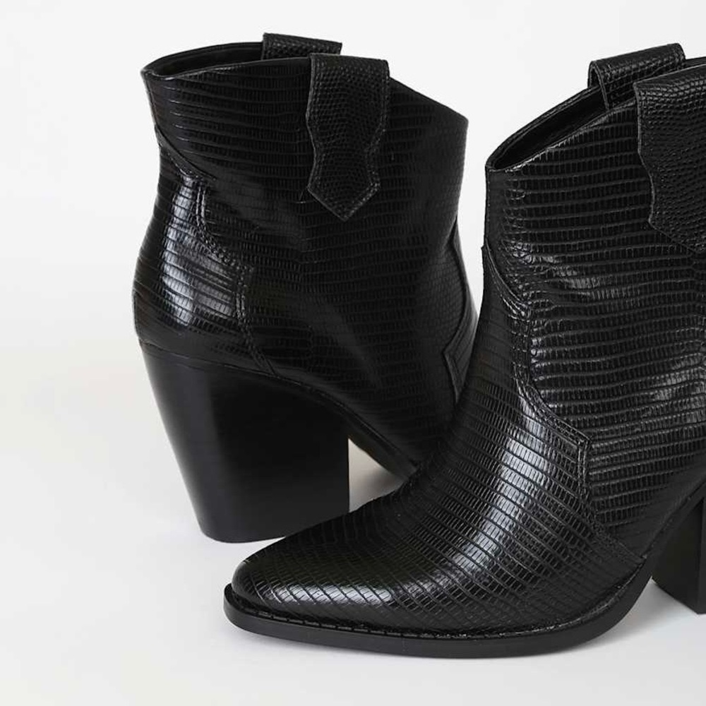 Chinese Laundry Black Bonnie Booties - Picture 3 of 12